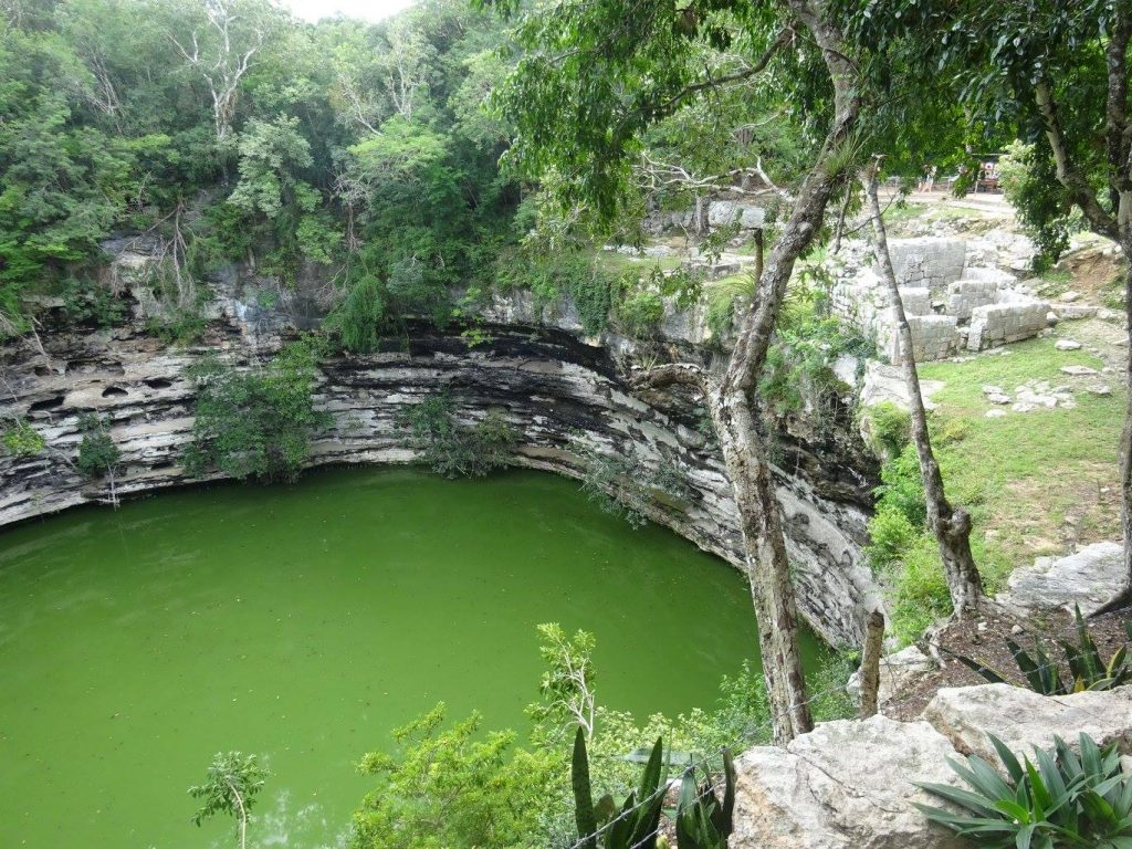 Cenote Chichen Itza